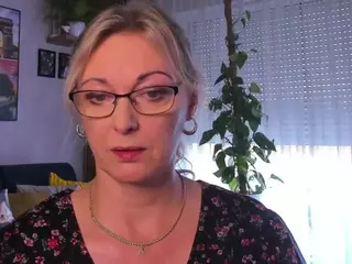 VanessaSoft's Live Sex Cam Show