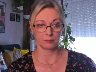 VanessaSoft's Live Sex Cam Show