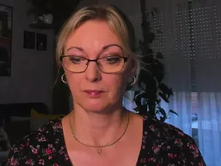 VanessaSoft's Live Sex Cam Show
