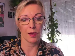 VanessaSoft's Live Sex Cam Show