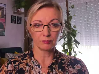 VanessaSoft's Live Sex Cam Show