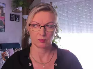 VanessaSoft's Live Sex Cam Show