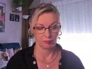 VanessaSoft's Live Sex Cam Show