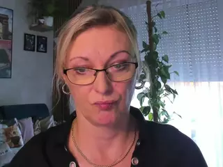 VanessaSoft's Live Sex Cam Show