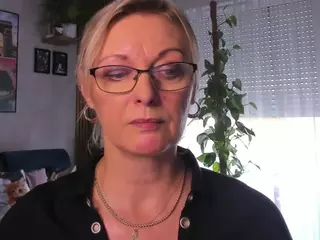 VanessaSoft's Live Sex Cam Show