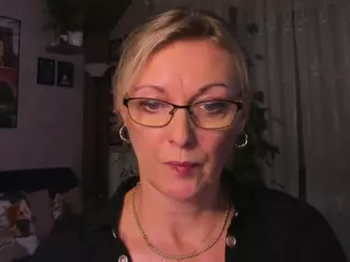 VanessaSoft's Live Sex Cam Show