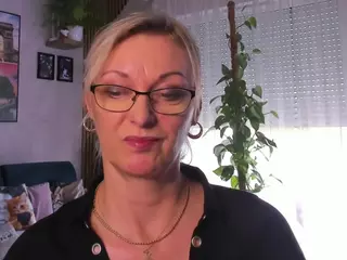 VanessaSoft's Live Sex Cam Show