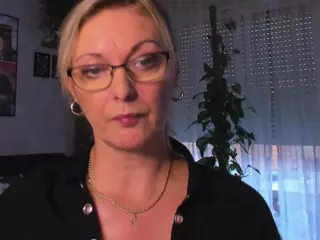 VanessaSoft's Live Sex Cam Show