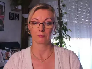 VanessaSoft's Live Sex Cam Show