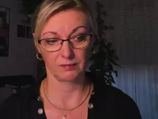 VanessaSoft's Live Sex Cam Show