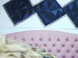 andrea-safeira Live Webcam on CamSoda