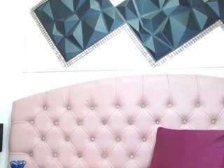 andrea-safeira's CamSoda show and profile