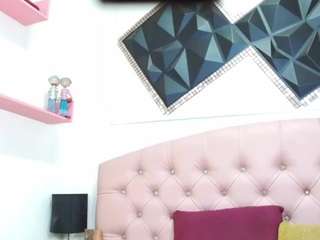 andrea-safeira live cam profile