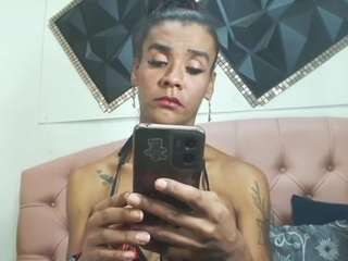 andrea-safeira live cam preview