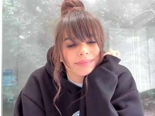jessy-y from CamSoda is Freechat