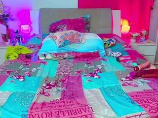 kendra-love31 Live Webcam on CamSoda