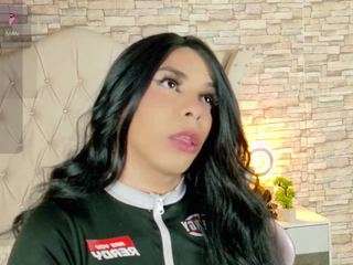 LaDiabla2000 live webcam show