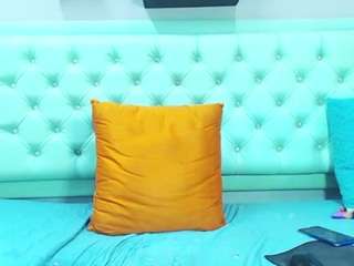 nicole-bedoya webcam