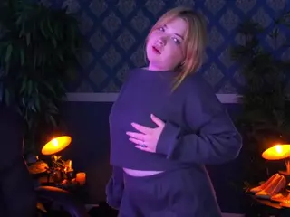 RosieMoons's Live Sex Cam Show