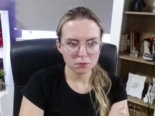 zoeyfancy Live Webcam on CamSoda