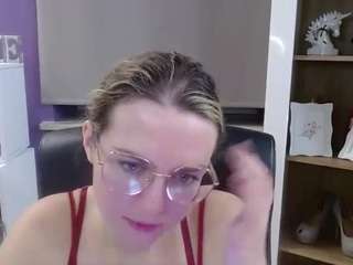 zoeyfancy Live Webcam on CamSoda