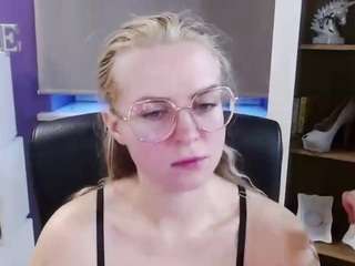 zoeyfancy Live Webcam on CamSoda