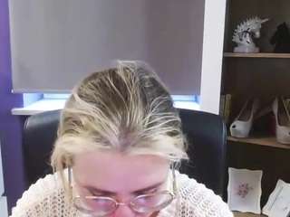 zoeyfancy's CamSoda show and profile