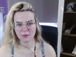 zoeyfancy Live Webcam on CamSoda