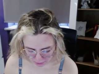 ZoeyFancy live webcam on Soda Cams