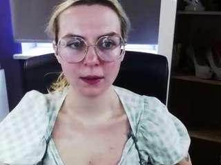 zoeyfancy live cam profile