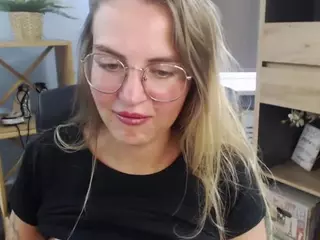 ZoeyFancy's Live Sex Cam Show