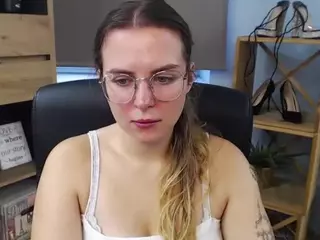 ZoeyFancy's Live Sex Cam Show