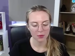 ZoeyFancy's Live Sex Cam Show