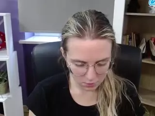 ZoeyFancy's Live Sex Cam Show