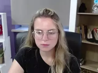 ZoeyFancy's Live Sex Cam Show