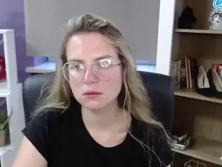 ZoeyFancy's Live Sex Cam Show