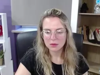 ZoeyFancy's Live Sex Cam Show