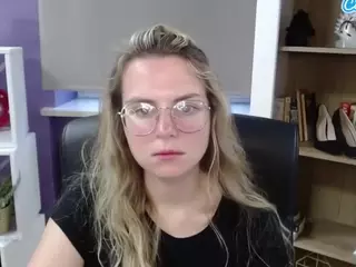 ZoeyFancy's Live Sex Cam Show