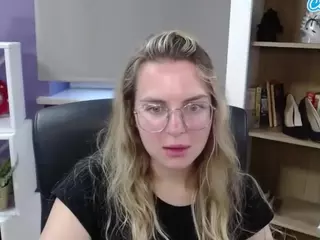 ZoeyFancy's Live Sex Cam Show