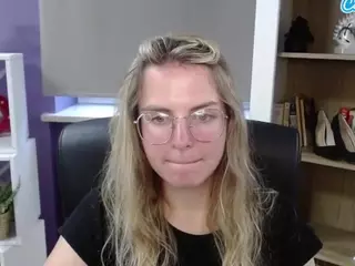 ZoeyFancy's Live Sex Cam Show