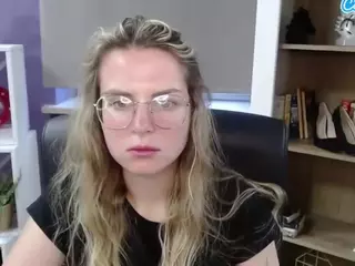 ZoeyFancy's Live Sex Cam Show