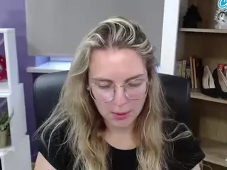 ZoeyFancy's Live Sex Cam Show