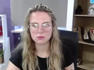 ZoeyFancy's Live Sex Cam Show
