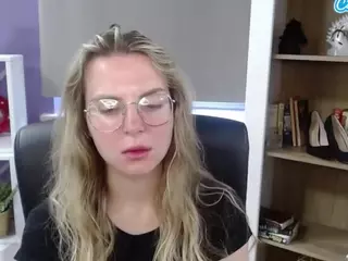 ZoeyFancy's Live Sex Cam Show