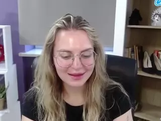 ZoeyFancy's Live Sex Cam Show
