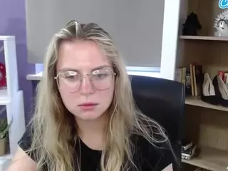 ZoeyFancy's Live Sex Cam Show