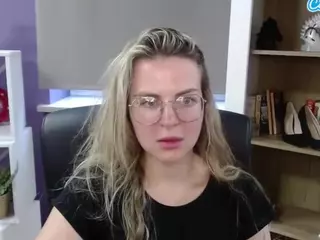 ZoeyFancy's Live Sex Cam Show