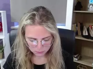 ZoeyFancy's Live Sex Cam Show