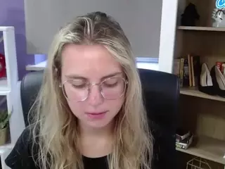 ZoeyFancy's Live Sex Cam Show