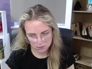 ZoeyFancy's Live Sex Cam Show